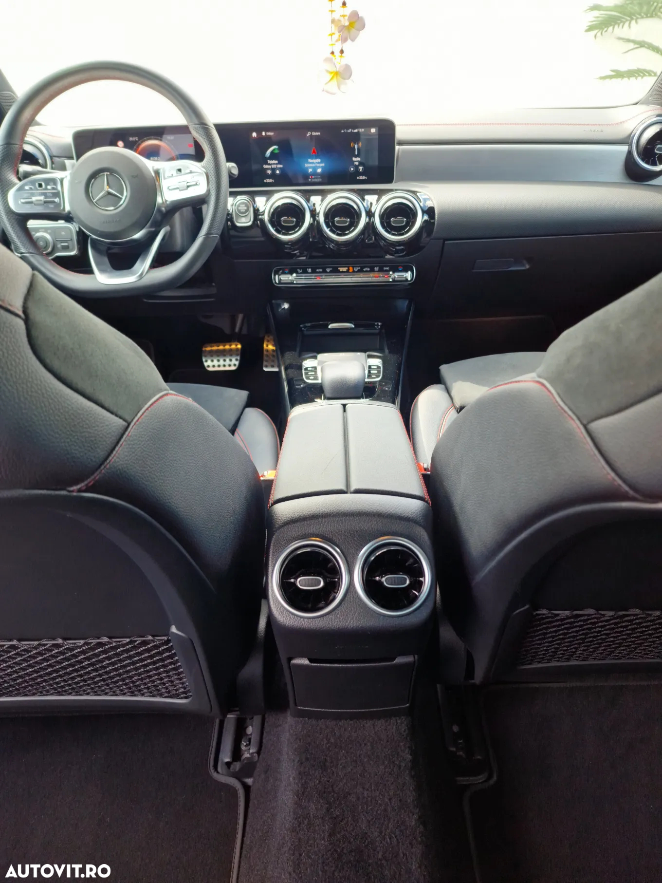 Mercedes-Benz CLA 180 7G-DCT AMG Line - 35
