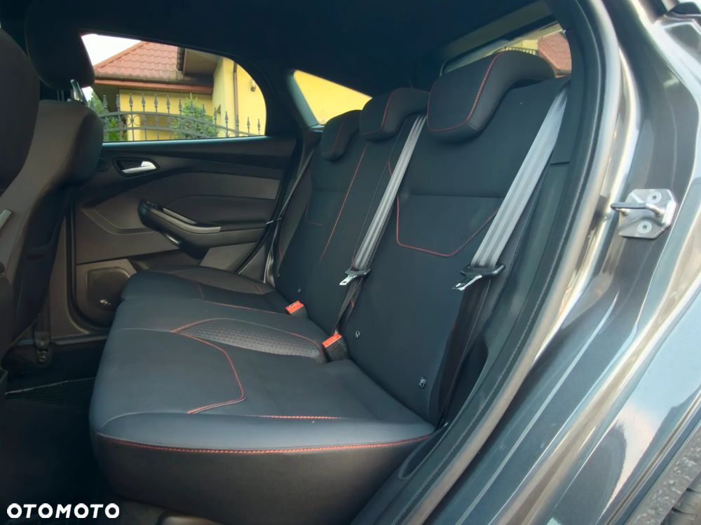 Ford Focus 1.0 EcoBoost ST-Line - 25