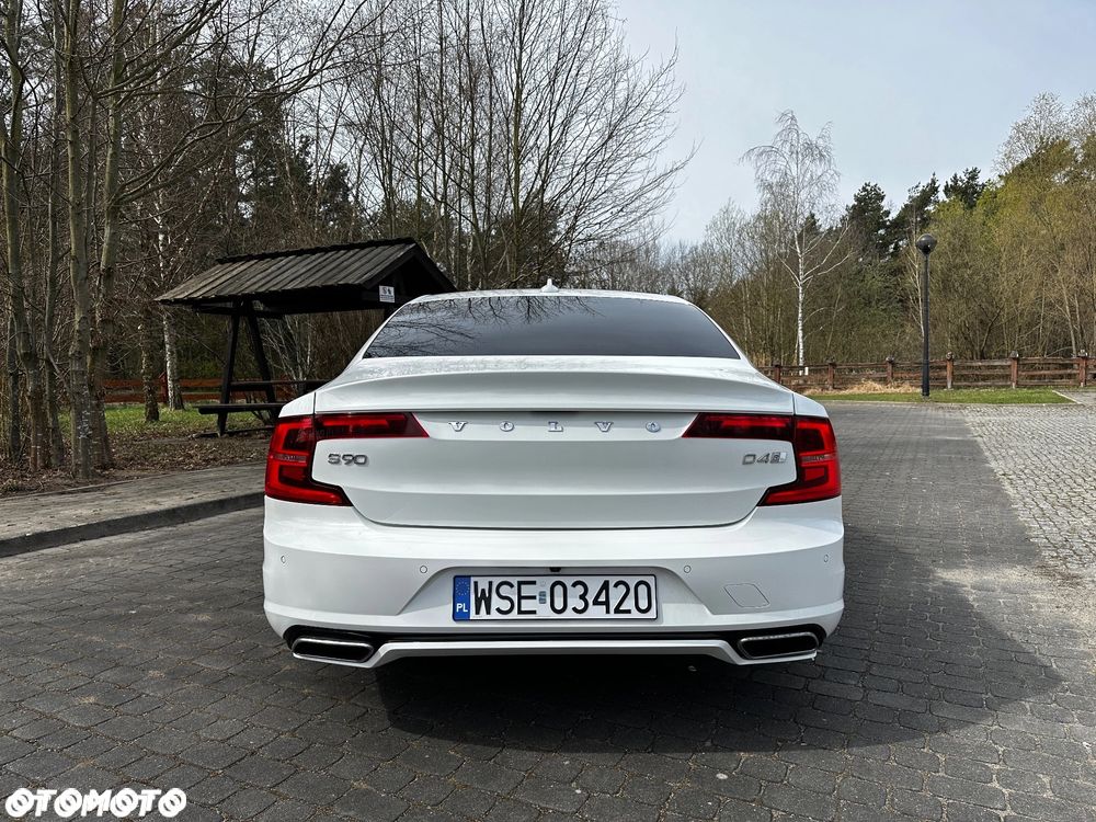 Volvo S90 D4 R-Design - 11