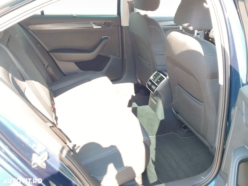 Skoda Superb 2.0 TSI DSG Style - 20