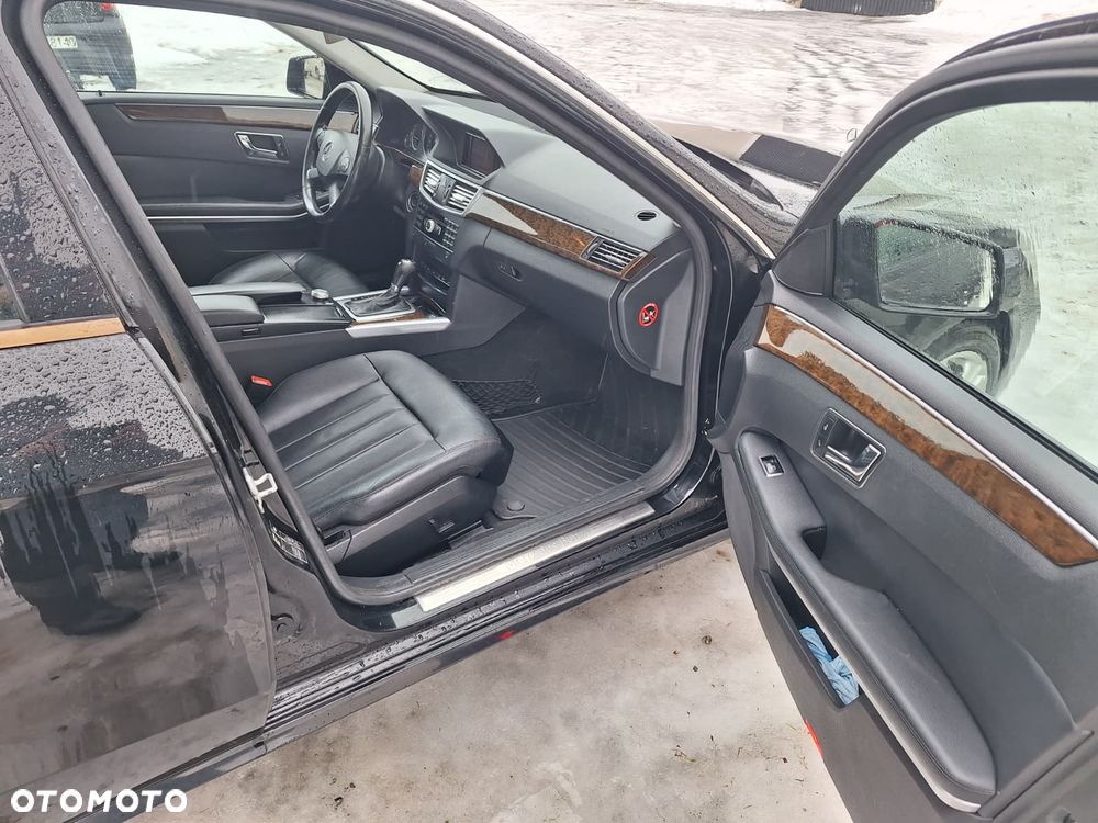 Mercedes-Benz Klasa E 200 CDI DPF BlueEFFICIENCY Automatik Avantgarde - 19