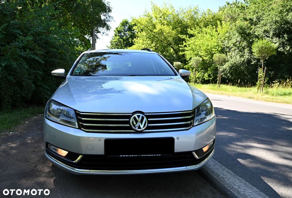 Volkswagen Passat - 4