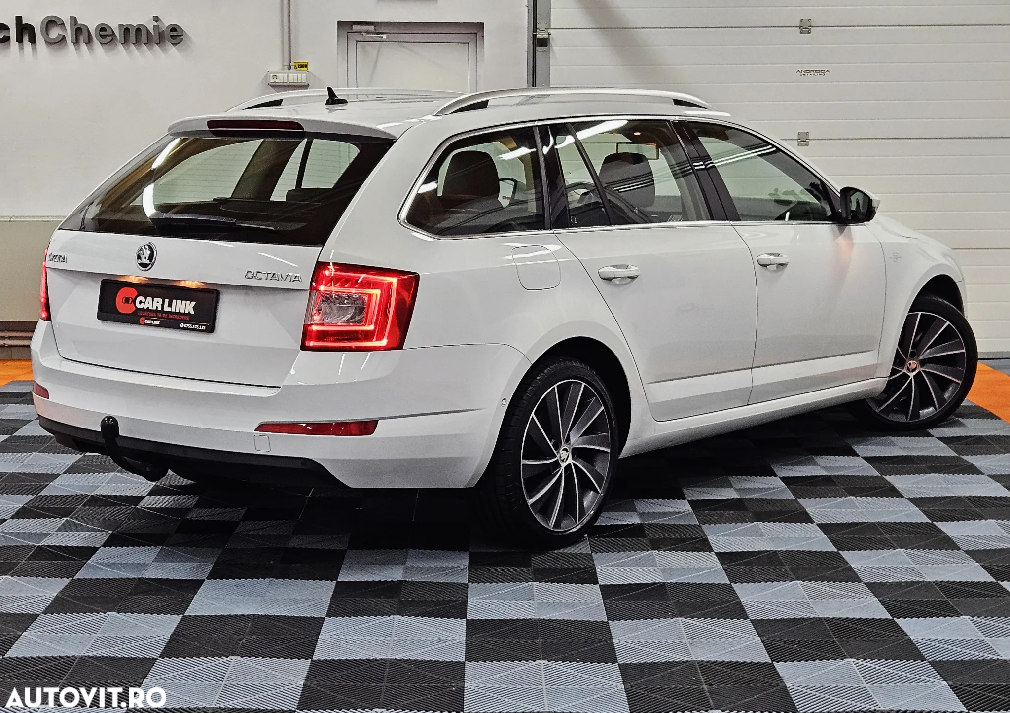 Skoda Octavia 2.0 TDI 4x4 DSG Laurin & Klement - 4
