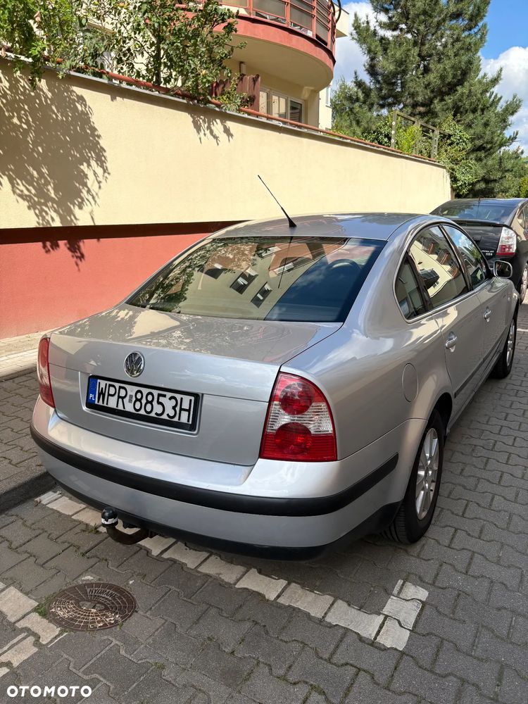 Volkswagen Passat 1.6 - 3