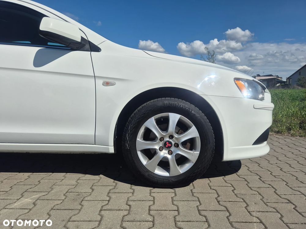 Mitsubishi Lancer 1.5 Invite - 5