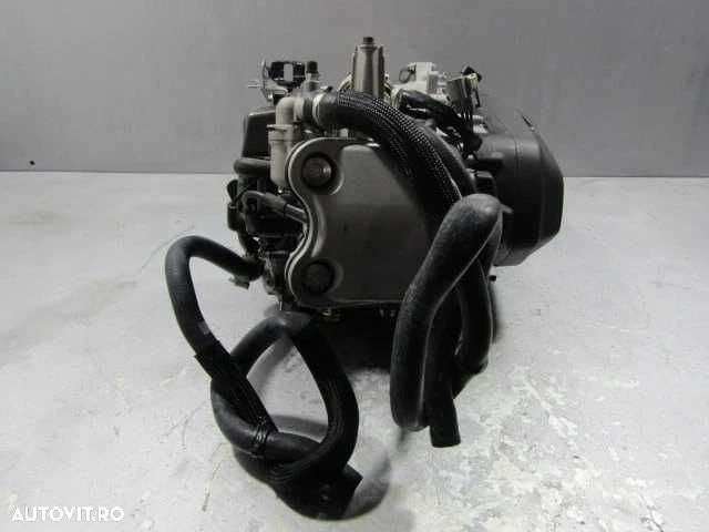 Motor Piaggio MP3 400HP 2023-2024 2400KM - 3