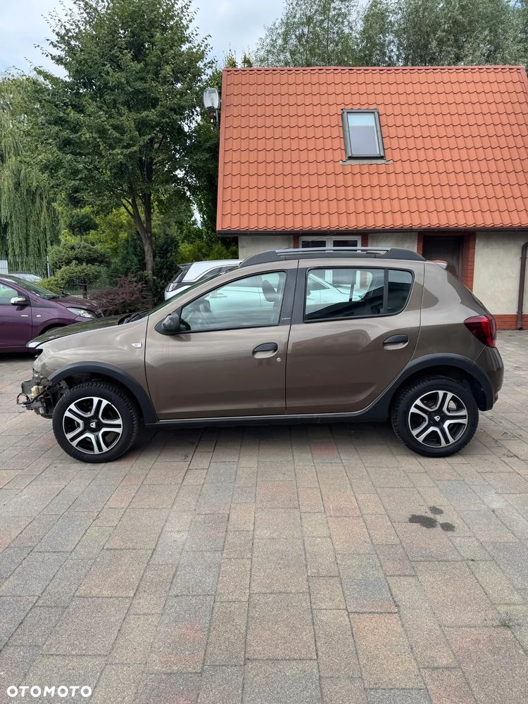 Dacia Sandero Stepway TCe 100 Celebration - 2