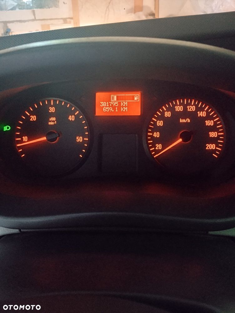 Opel Vivaro L1H1 2.7t - 8