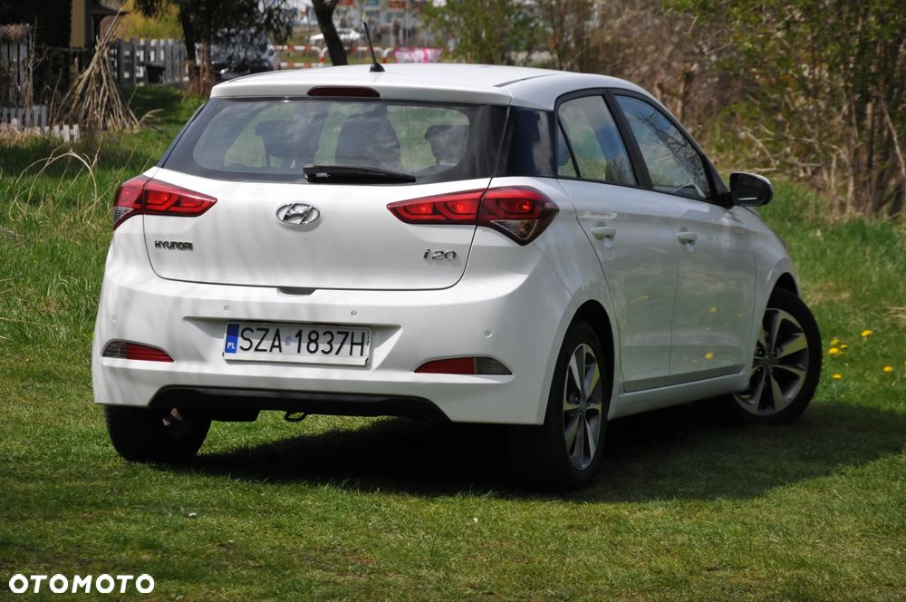 Hyundai i20 1.2 Trend - 8