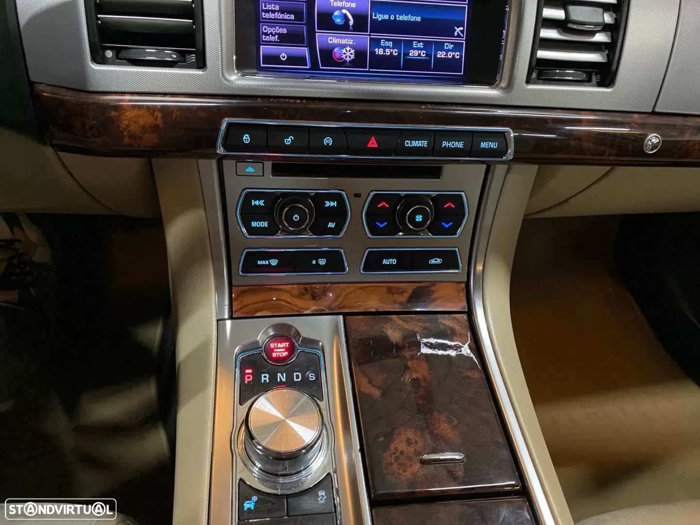 Jaguar XF 2.2 D Premium Luxury - 16