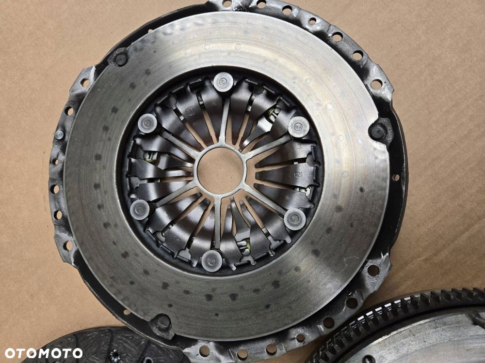 koło dwumasowe sprzęgło docisk komplet luk 415027110 vw t5 2.5 tdi - 8