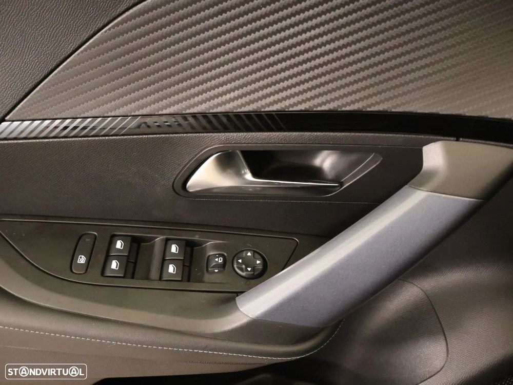 Peugeot e-2008 50 kWh Allure Pack - 21