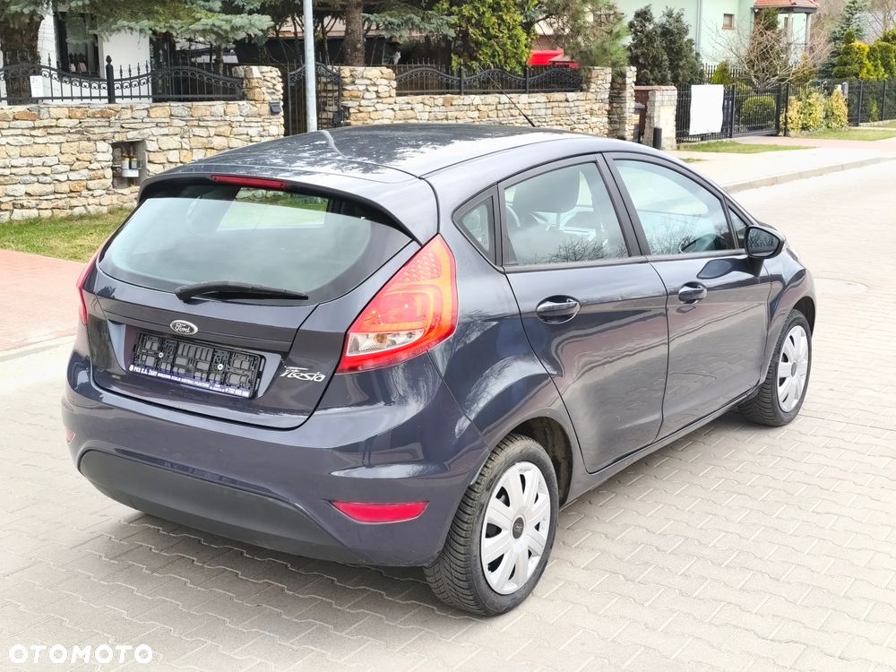 Ford Fiesta 1.25 Celebration - 9