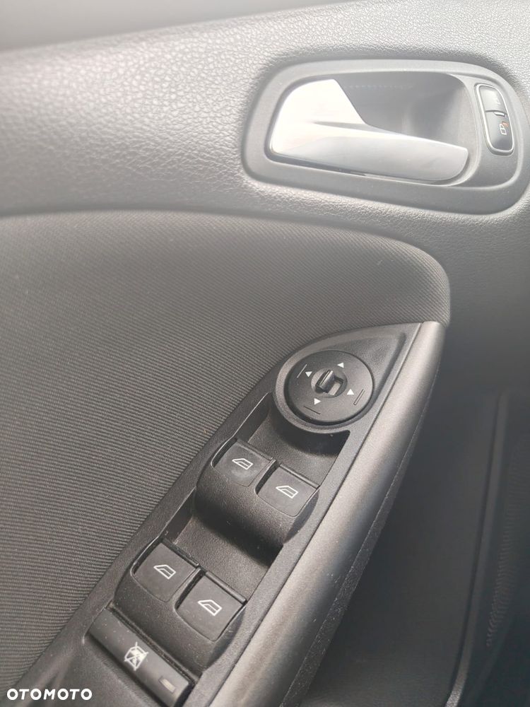 Ford Focus - 23