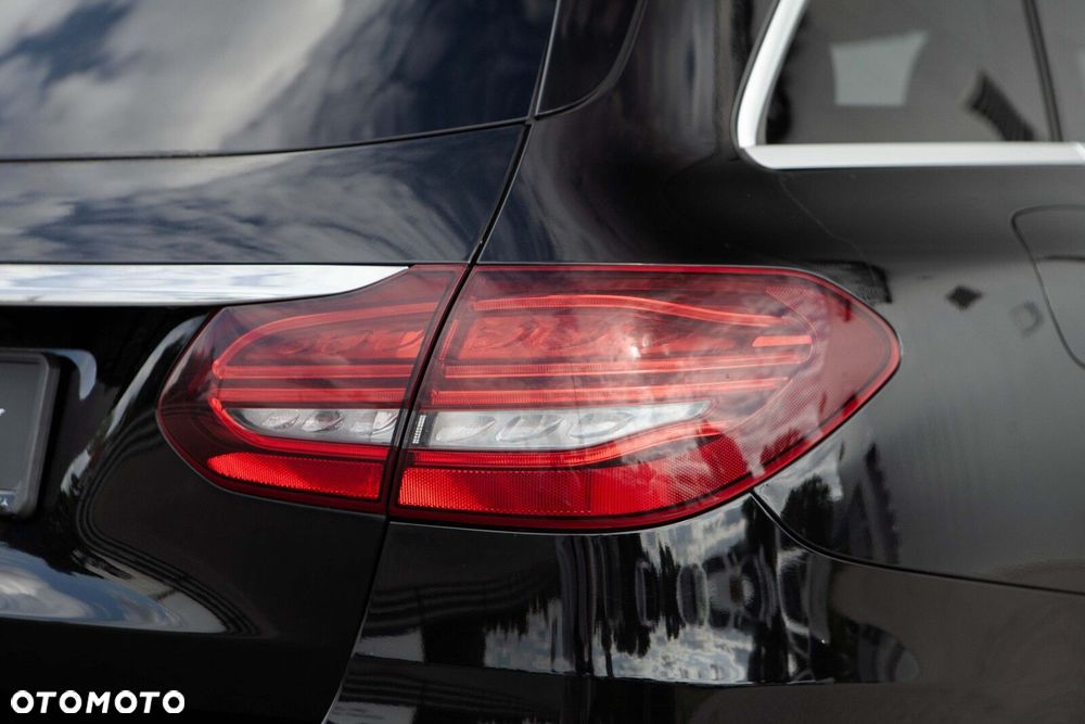 Mercedes-Benz Klasa C 200 d 9G-TRONIC - 11