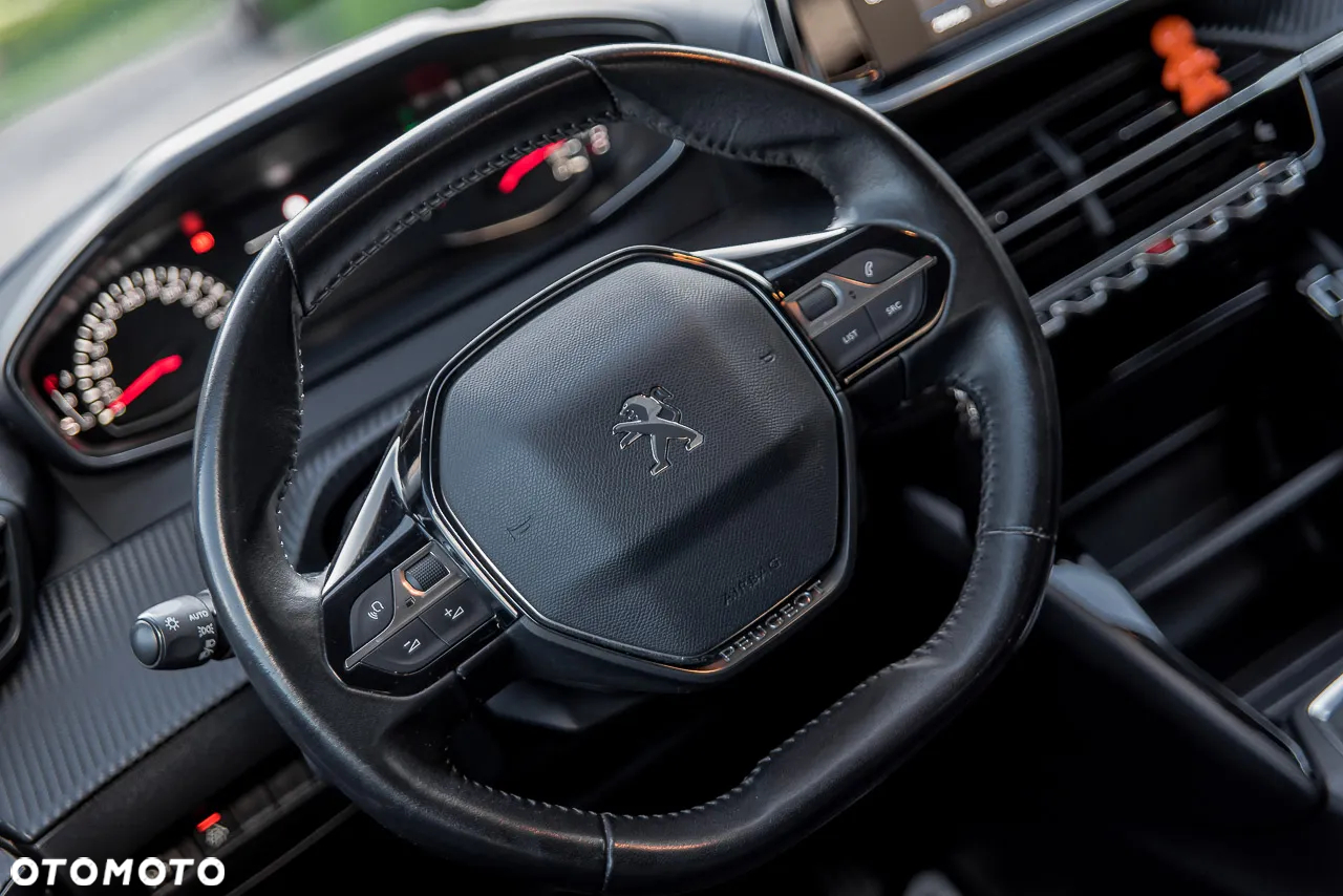 Peugeot 2008 1.2 PureTech Allure Pack S&S - 18