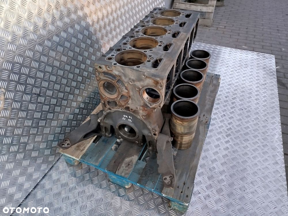 BLOK SILNIKA SCANIA XPI 9L DC09 - 4
