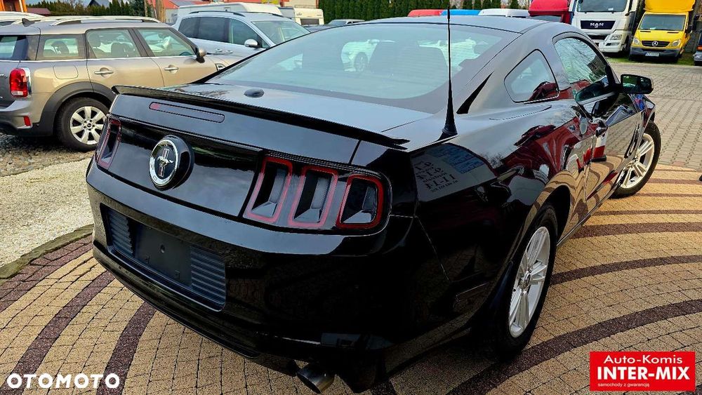 Ford Mustang - 4
