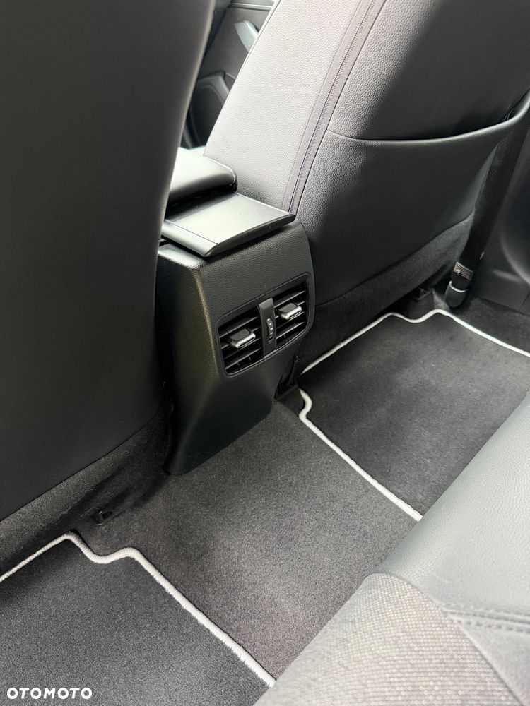 Toyota Corolla 1.8 Hybrid Style - 14