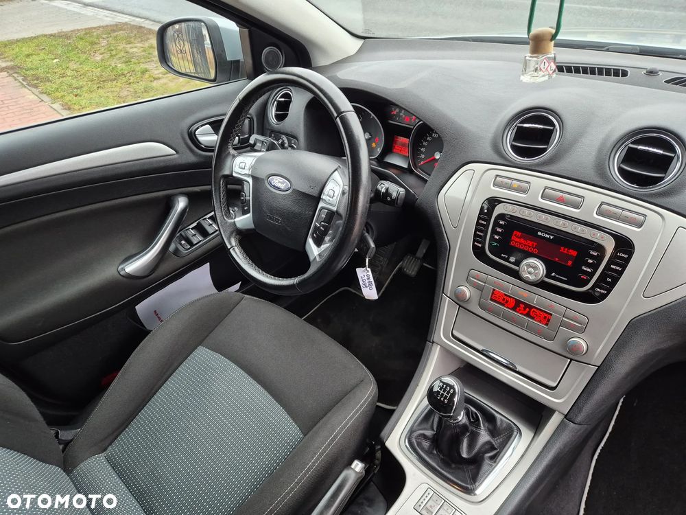 Ford Mondeo 2.0 TDCi Ambiente - 20