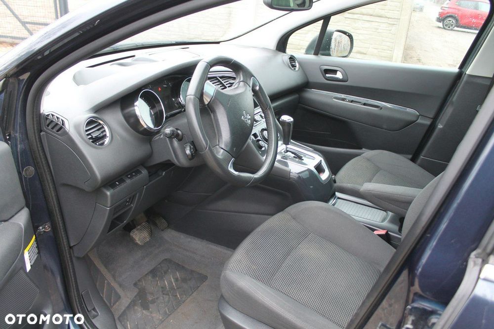 Peugeot 5008 - 9