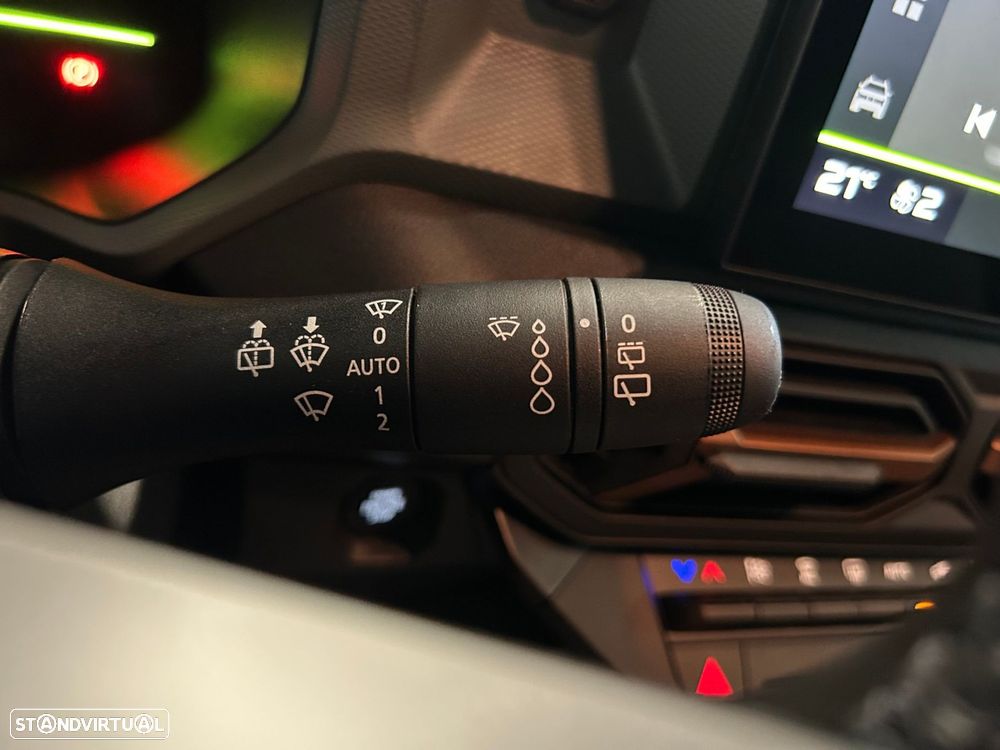 Dacia Duster 1.6 Hybrid Extreme - 39