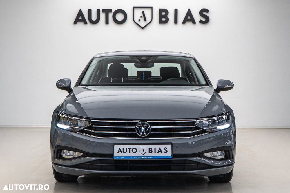 Volkswagen Passat 2.0 TDI DSG Comfortline - 23