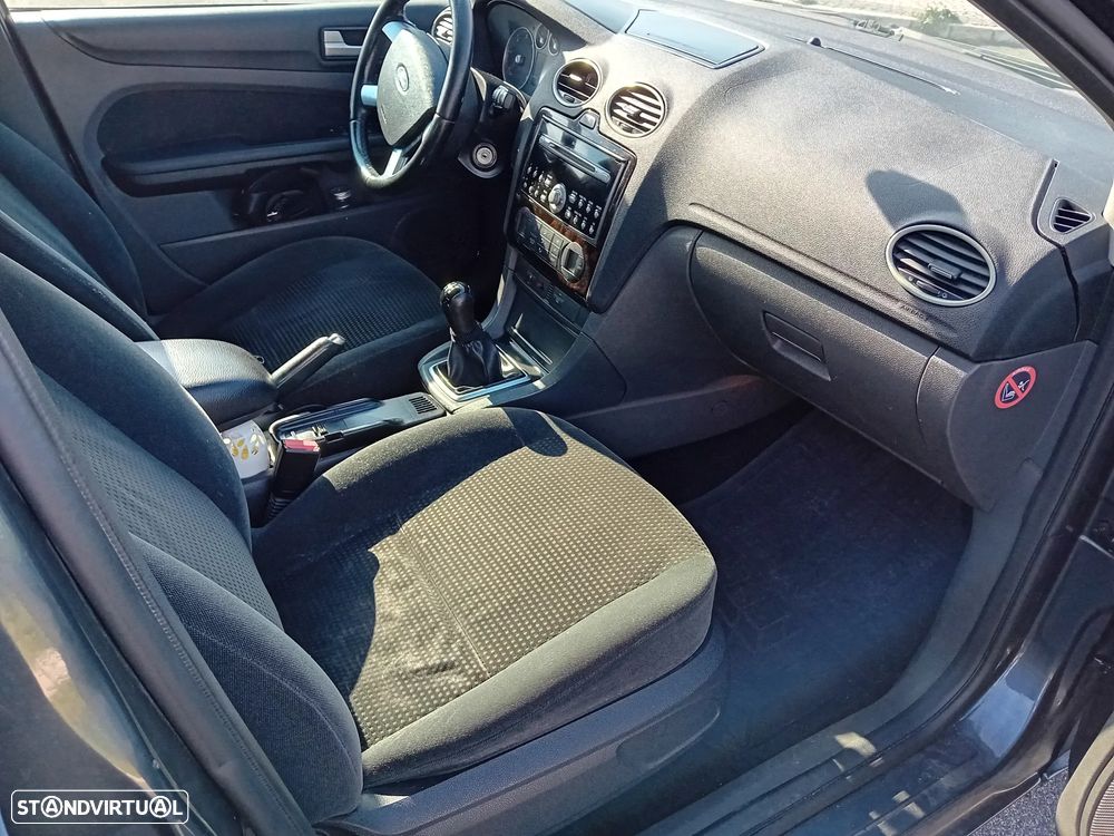 Ford Focus SW 1.6 TDCi Ghia - 8