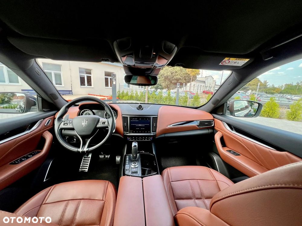 Maserati Levante - 15