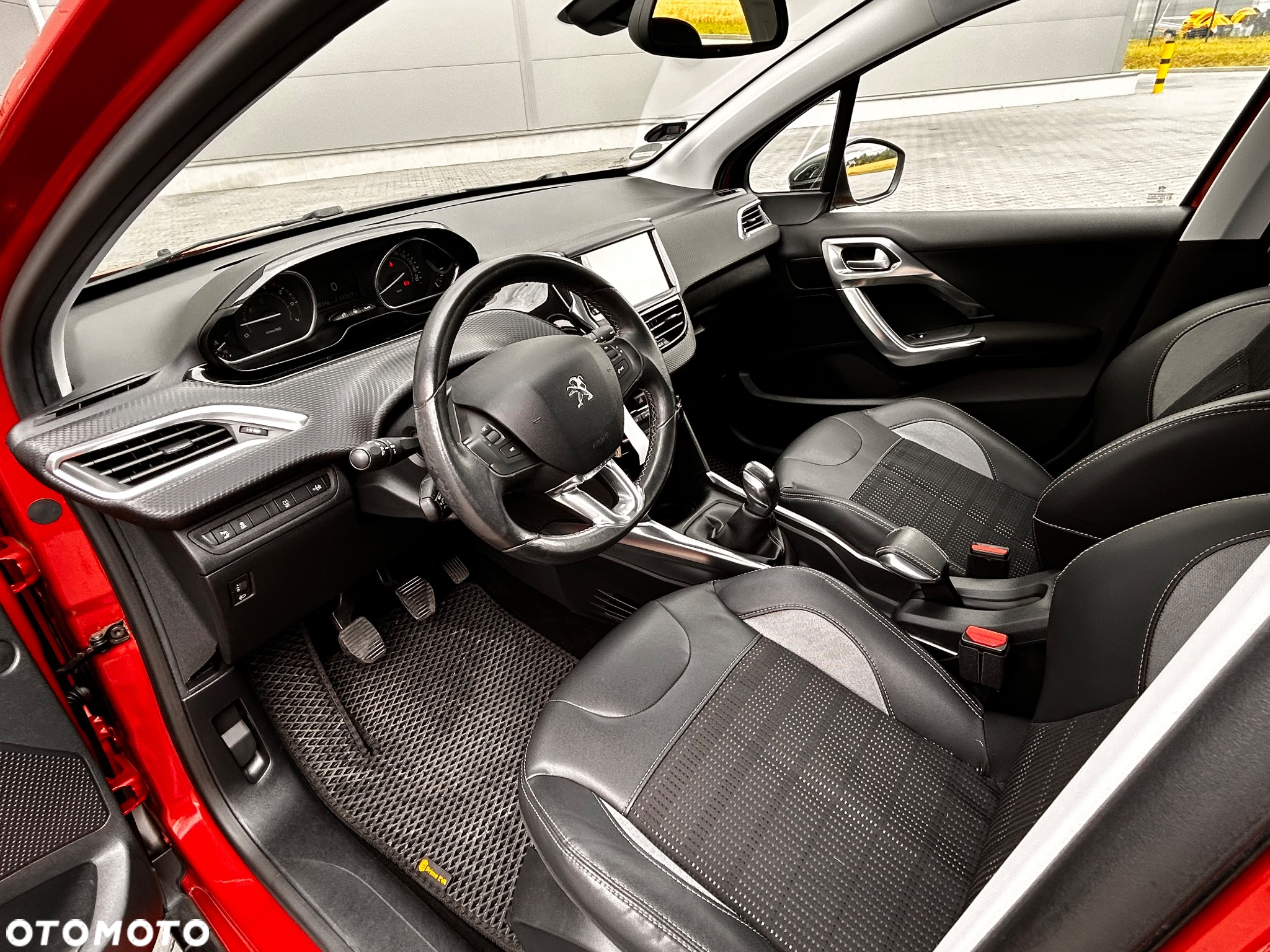 Peugeot 2008 1.6 VTi Allure - 24