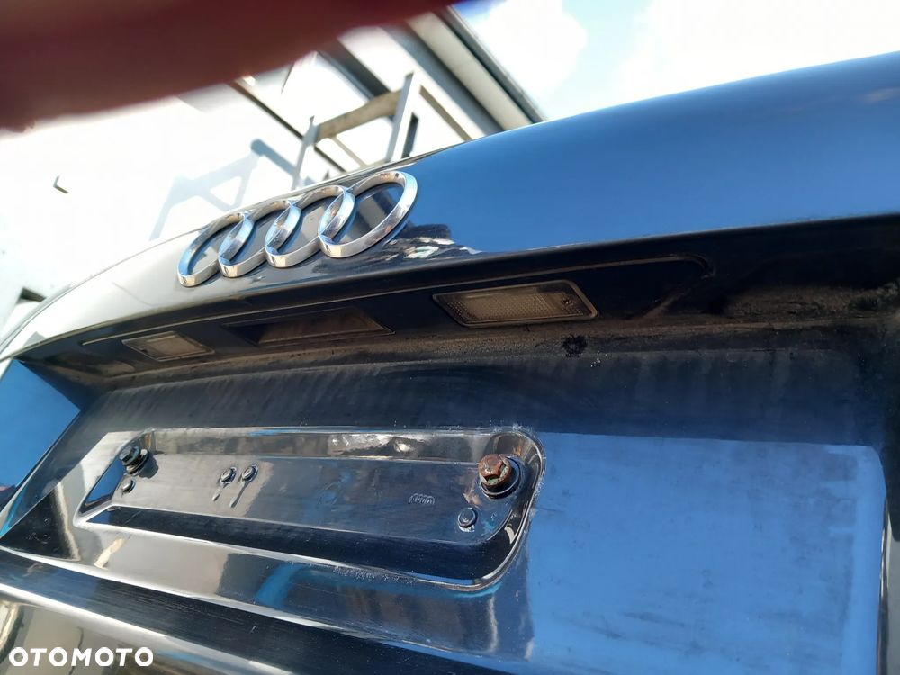 AUDI A3 8P KLAPA BAGAŻNIKA TYLNA TYŁ 3 DRZWI KOLOR: LZ9W - 8