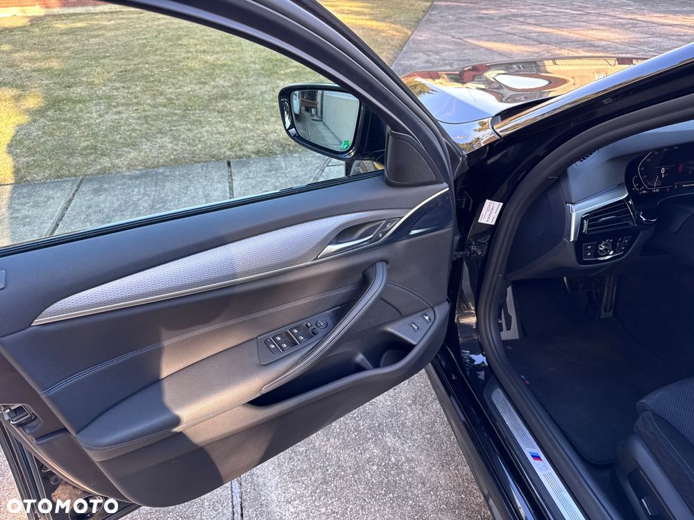 BMW Seria 5 530e iPerformance xDrive M Sport sport - 18