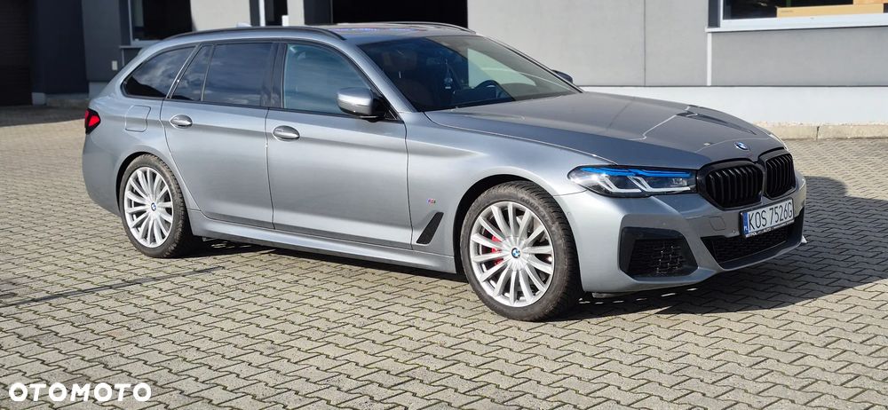 BMW Seria 5 520d xDrive Touring M Sport Edition - 3