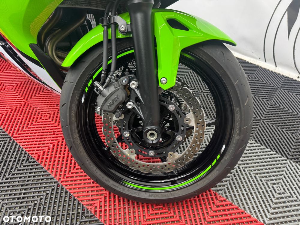 Kawasaki Ninja - 36