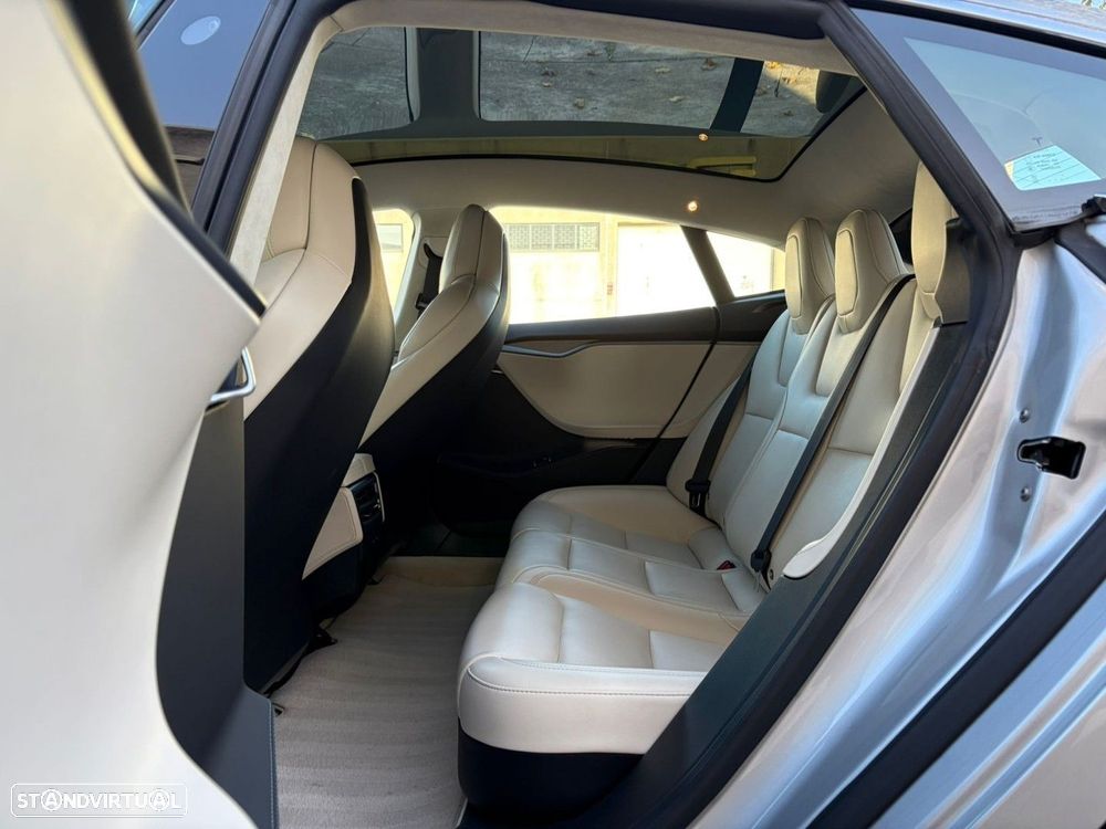 Tesla Model S 75D - 18