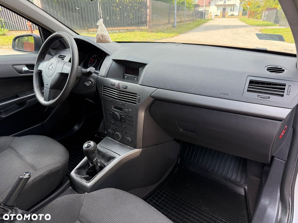 Opel Astra 1.6 Caravan - 7