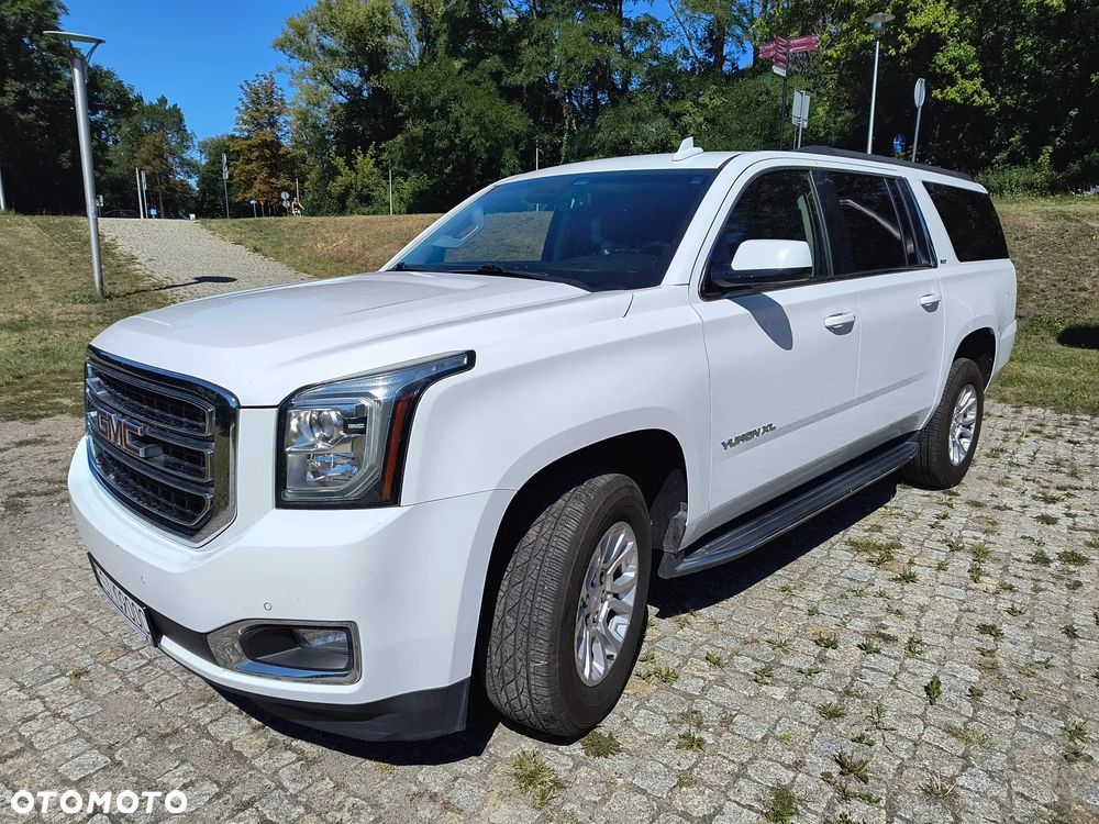 GMC Yukon - 1