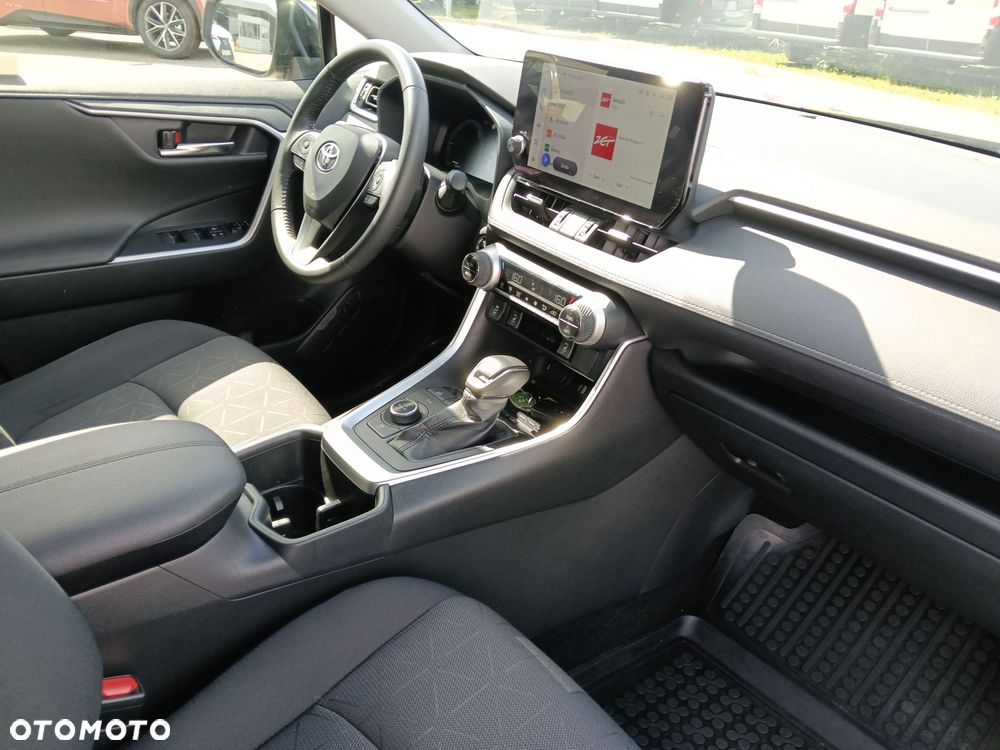 Toyota RAV4 - 11