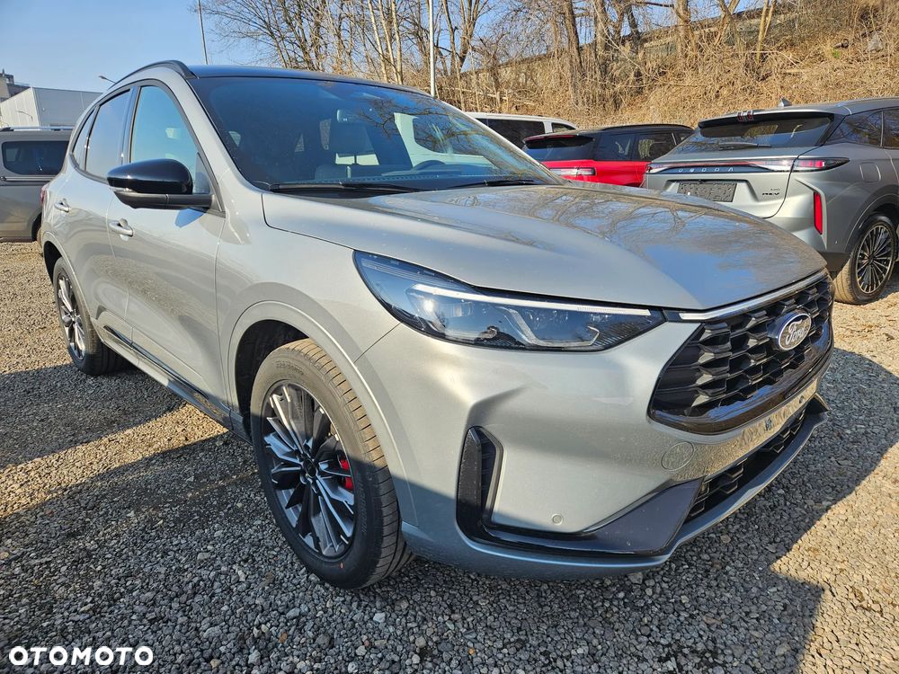 Ford Kuga - 1