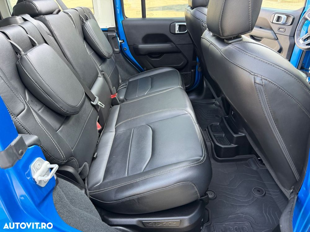 Jeep Wrangler 2.0 4xe Plug-In Hybrid Softtop Sahara - 8