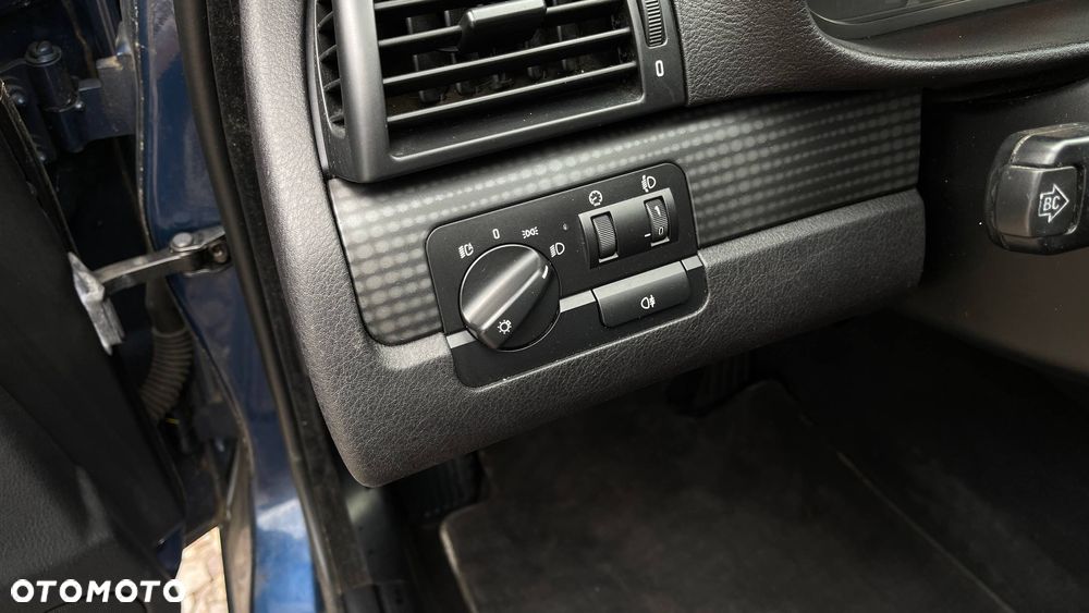 BMW Seria 3 318i - 17