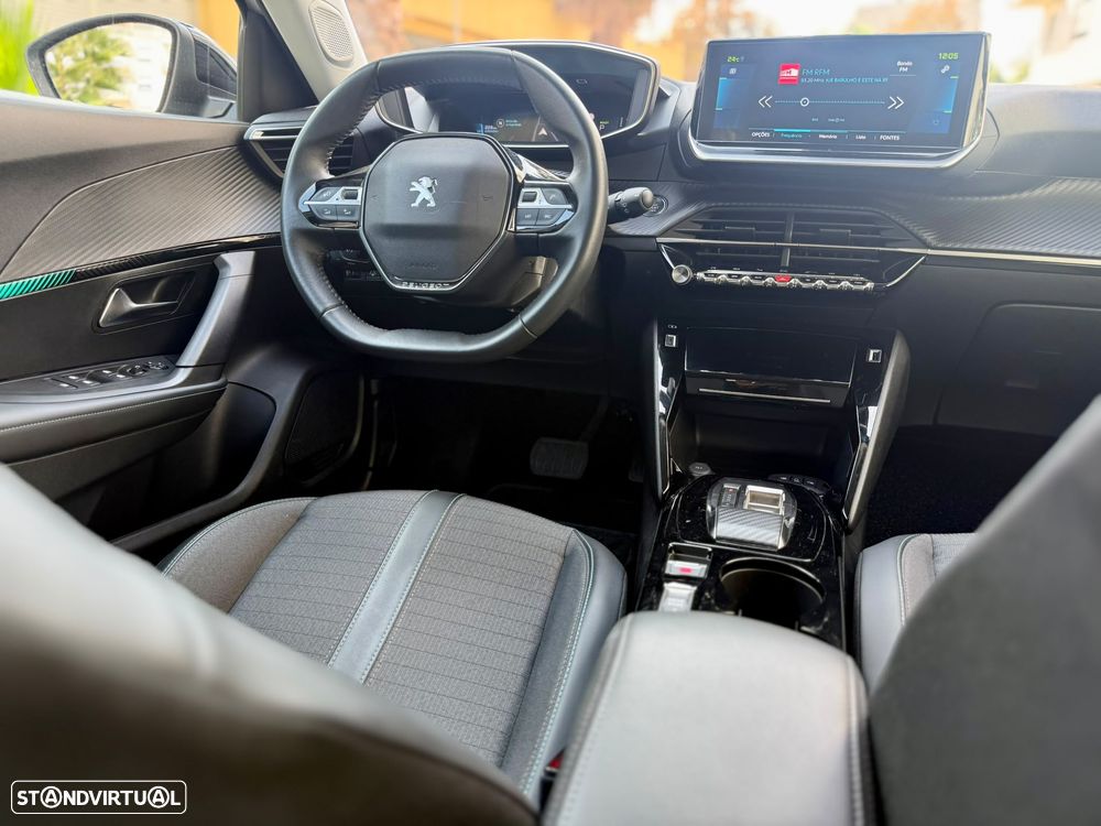 Peugeot e-2008 Allure - 16
