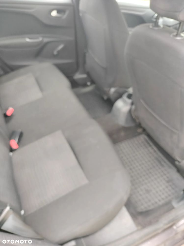 Peugeot 301 1.6 VTi Active - 11