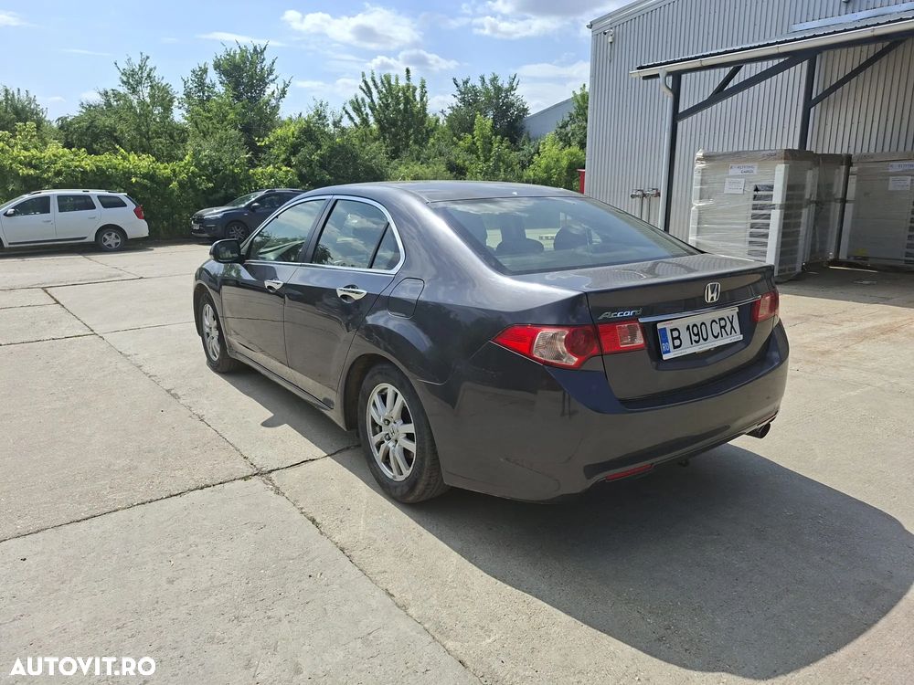Honda Accord 2.0i Comfort - 4