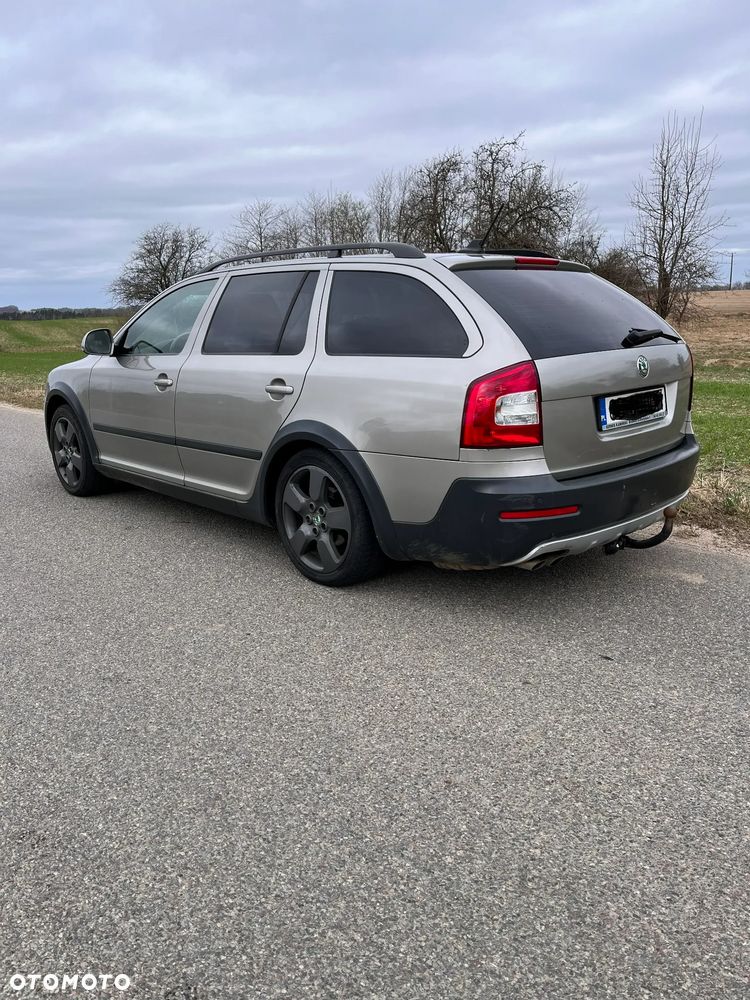 Skoda Octavia 2.0 TDI DPF 4x4 Scout - 4