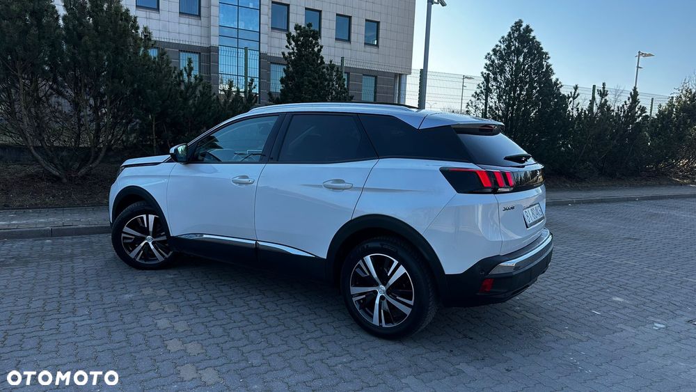 Peugeot 3008 1.2 PureTech GPF Allure S&S - 9