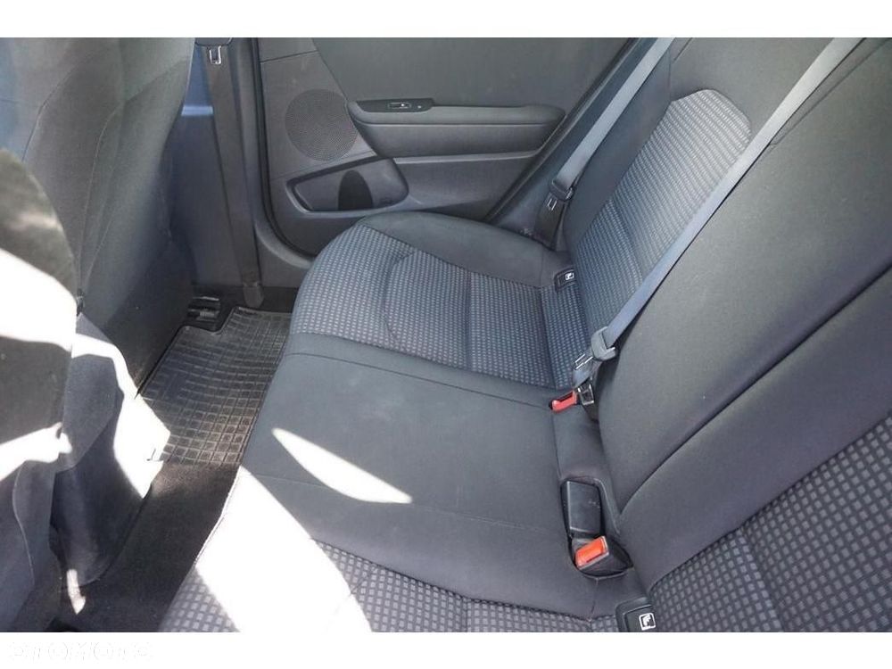 Kia Ceed - 24