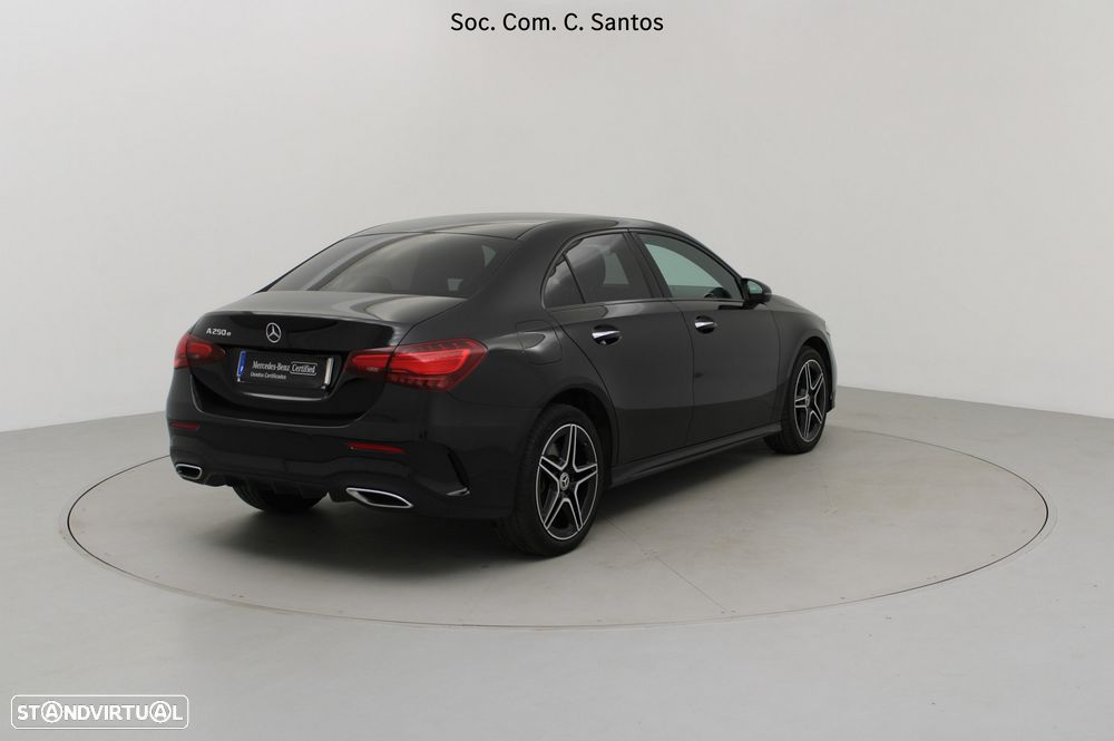 Mercedes-Benz A 250 Limousine e AMG Line - 5