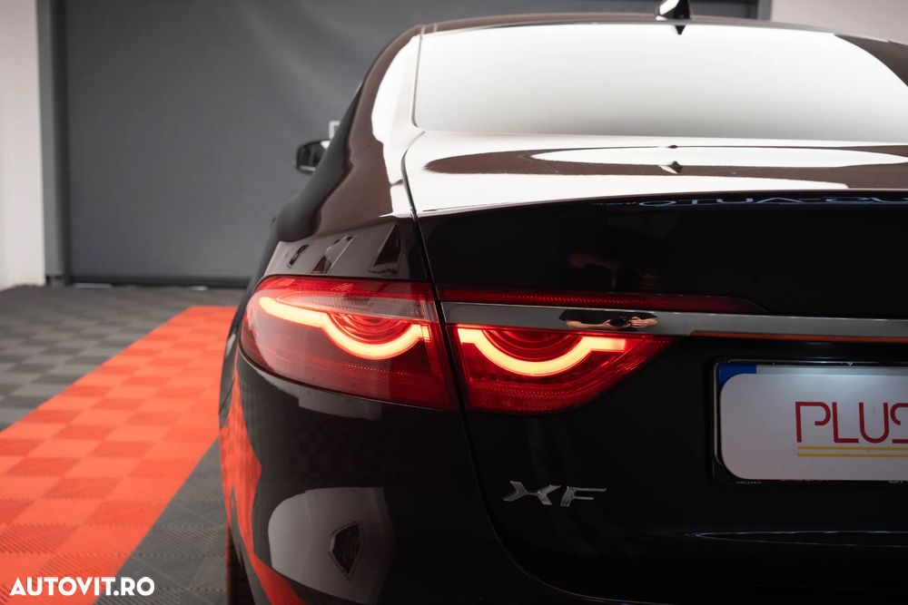 Jaguar XF 20d AWD Prestige - 8