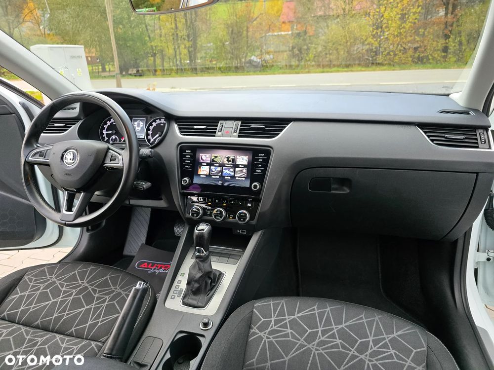 Skoda Octavia Combi 2.0 TDI DSG Clever - 14